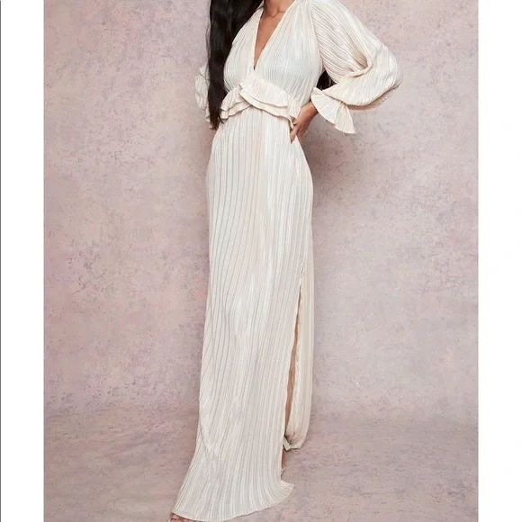 Boohoo | Dresses | Boohoo Pleated Plunge Ruffle Detail Maxi Dress | Poshmark
